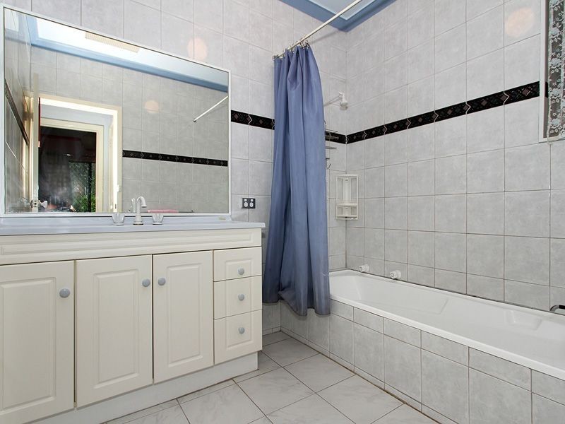 12 Prospect Crescent, Kalamunda WA 6076