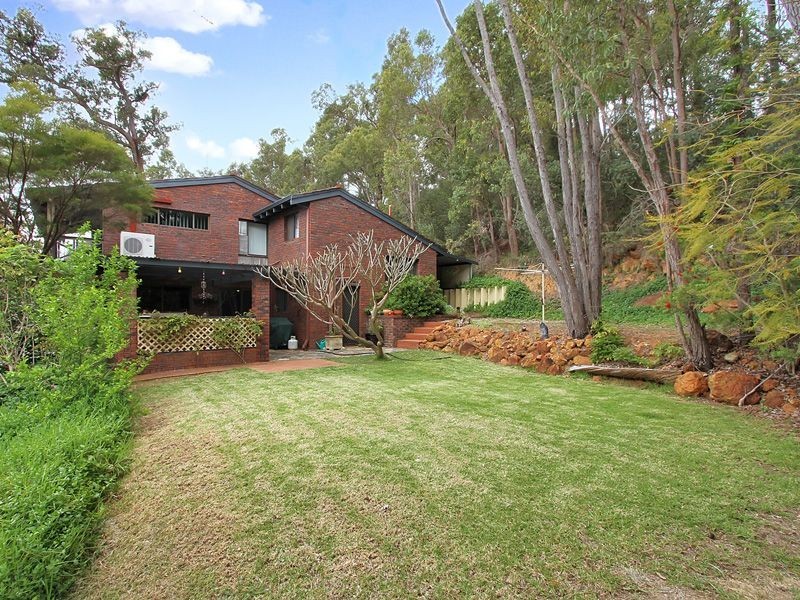 12 Prospect Crescent, Kalamunda WA 6076