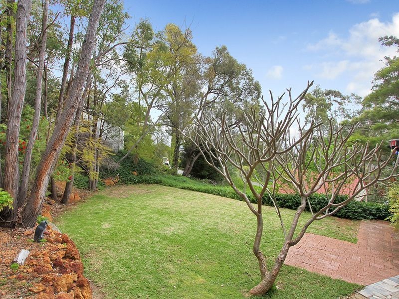 12 Prospect Crescent, Kalamunda WA 6076