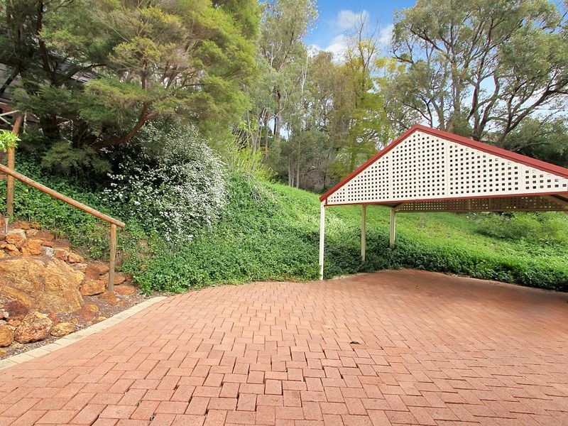 12 Prospect Crescent, Kalamunda WA 6076