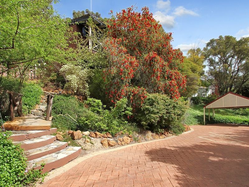 12 Prospect Crescent, Kalamunda WA 6076