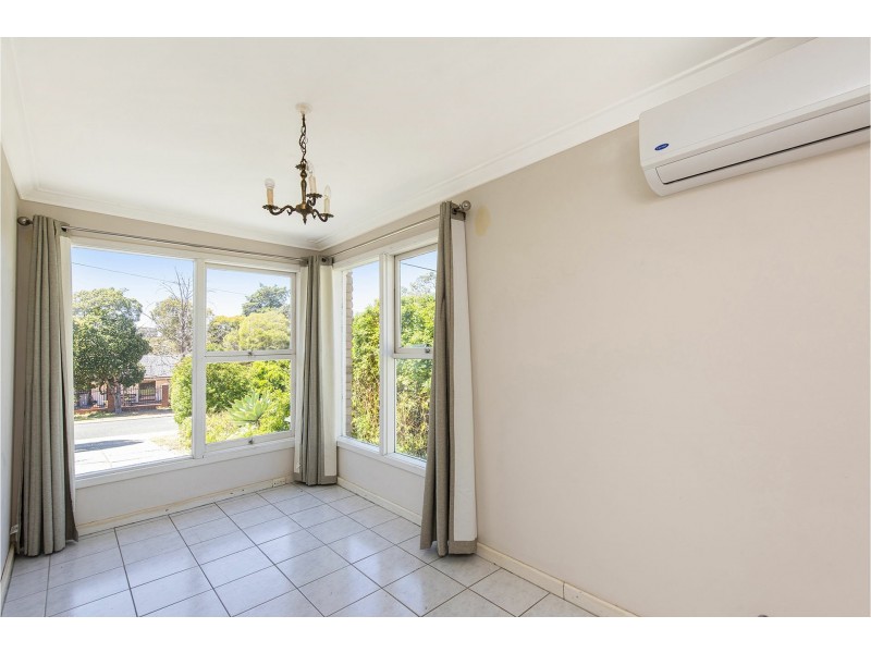 17 Kalbarri Street, Lesmurdie WA 6076