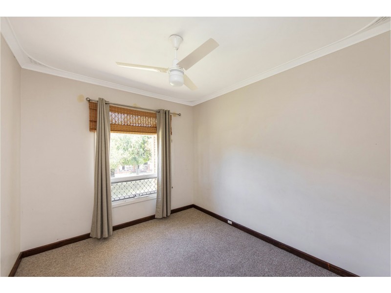 17 Kalbarri Street, Lesmurdie WA 6076