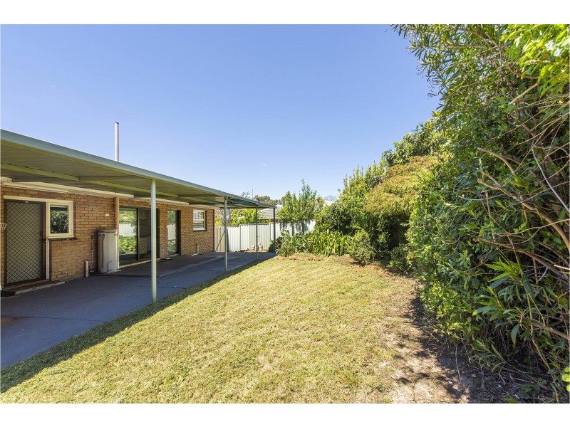 17 Kalbarri Street, Lesmurdie WA 6076