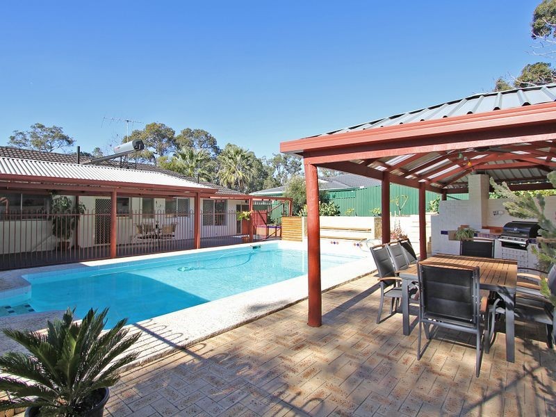 46 Mundaring Weir Road, Kalamunda WA 6076