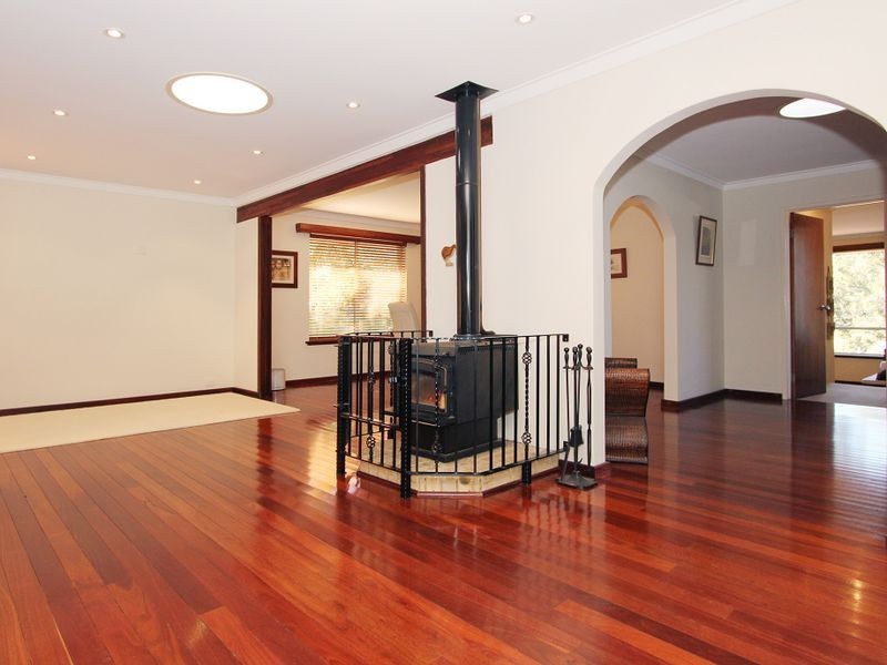 46 Mundaring Weir Road, Kalamunda WA 6076