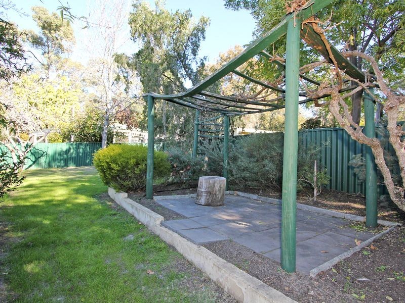 46 Mundaring Weir Road, Kalamunda WA 6076