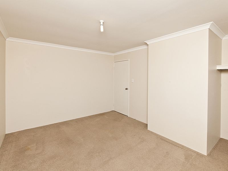 8 Camellia Loop, Forrestfield WA 6058