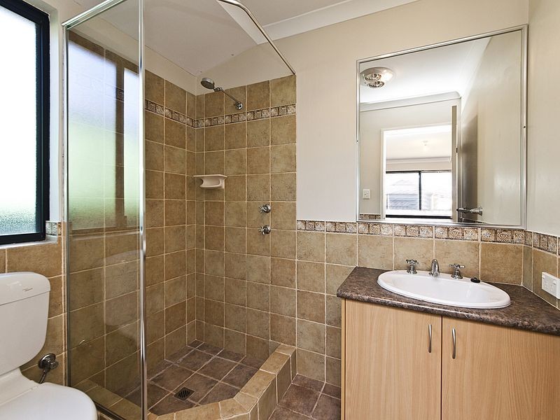 8 Camellia Loop, Forrestfield WA 6058