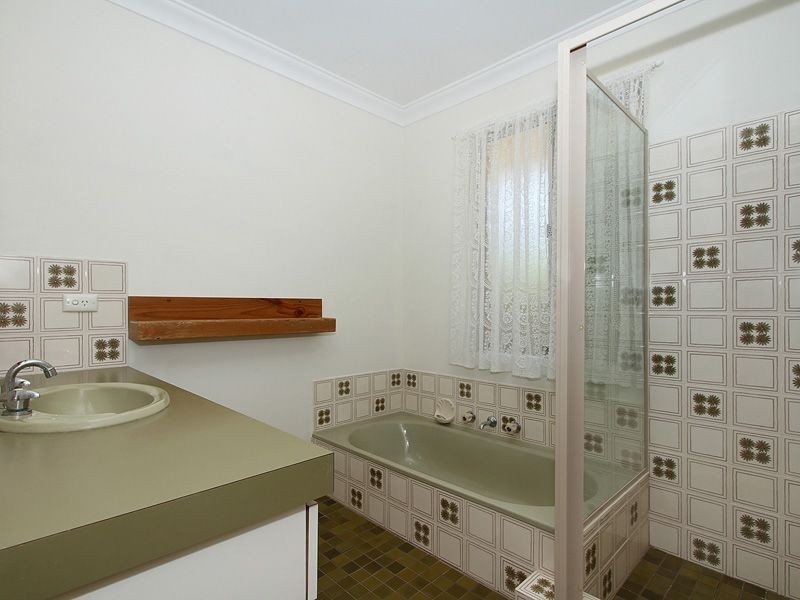 30 Anthony Street, Lesmurdie WA 6076