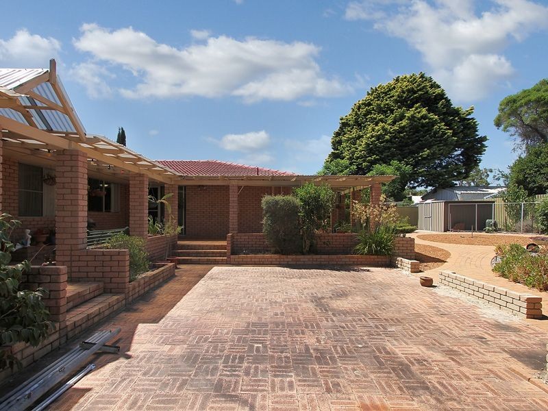 30 Anthony Street, Lesmurdie WA 6076