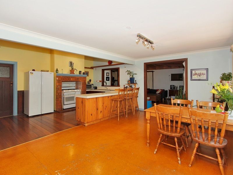 6 Gooseberry Hill Road, Gooseberry Hill WA 6076