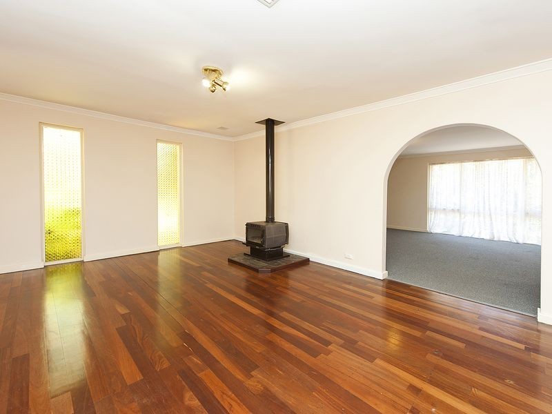 15 Arthur Road, Lesmurdie WA 6076