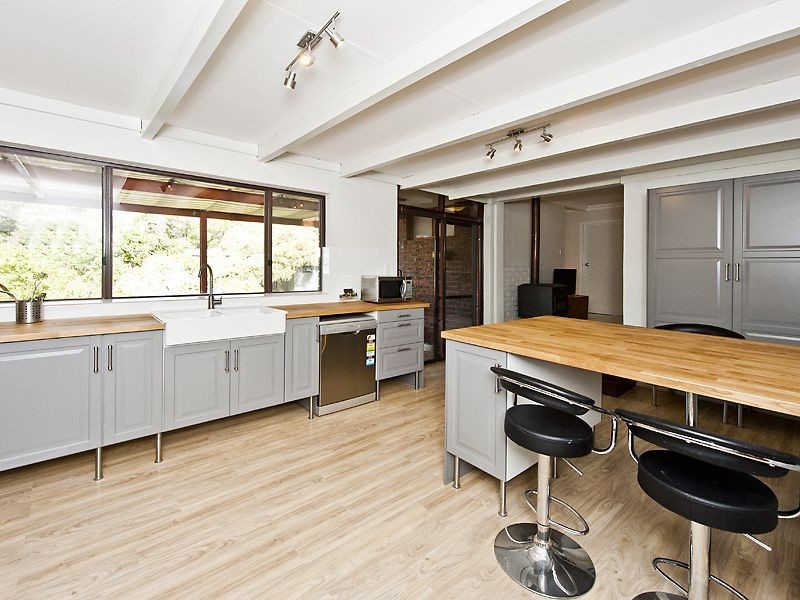 9 Scenic Drive, Maida Vale WA 6057