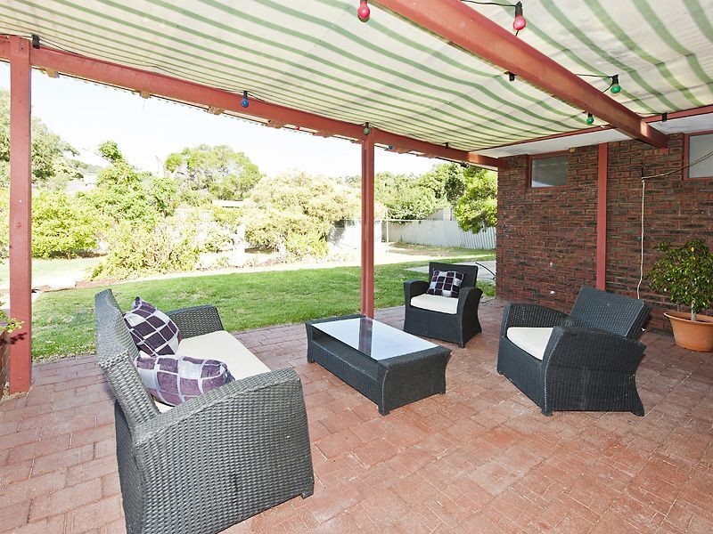 9 Scenic Drive, Maida Vale WA 6057