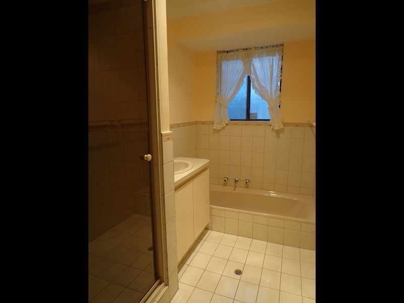 27 Agincourt Drive, Forrestfield WA 6058