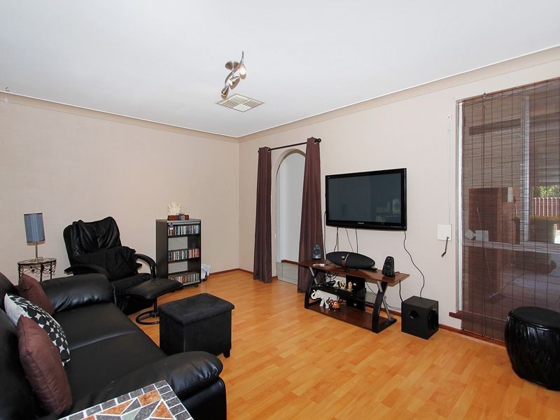 27 Bauhinia Road, Forrestfield WA 6058