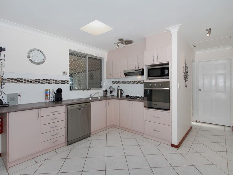 27 Bauhinia Road, Forrestfield WA 6058