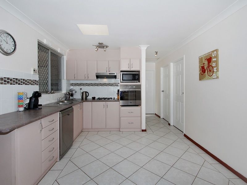 27 Bauhinia Road, Forrestfield WA 6058