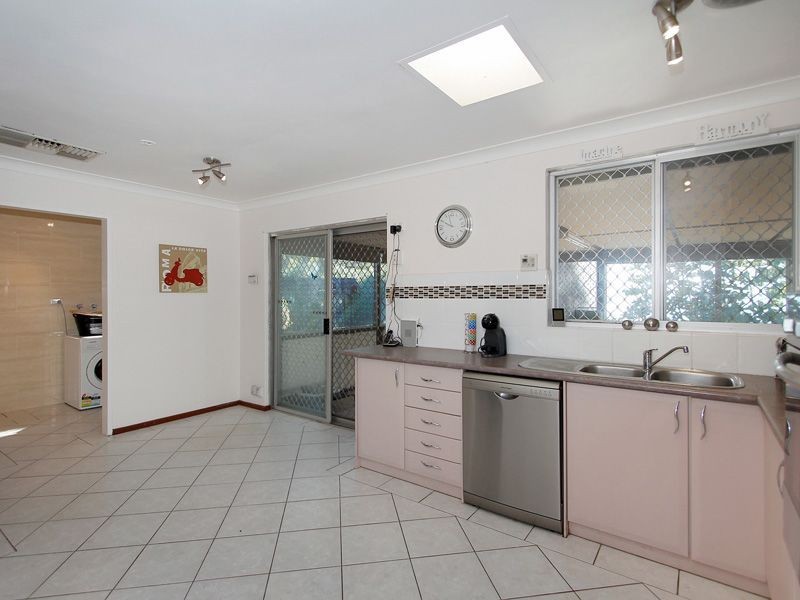 27 Bauhinia Road, Forrestfield WA 6058