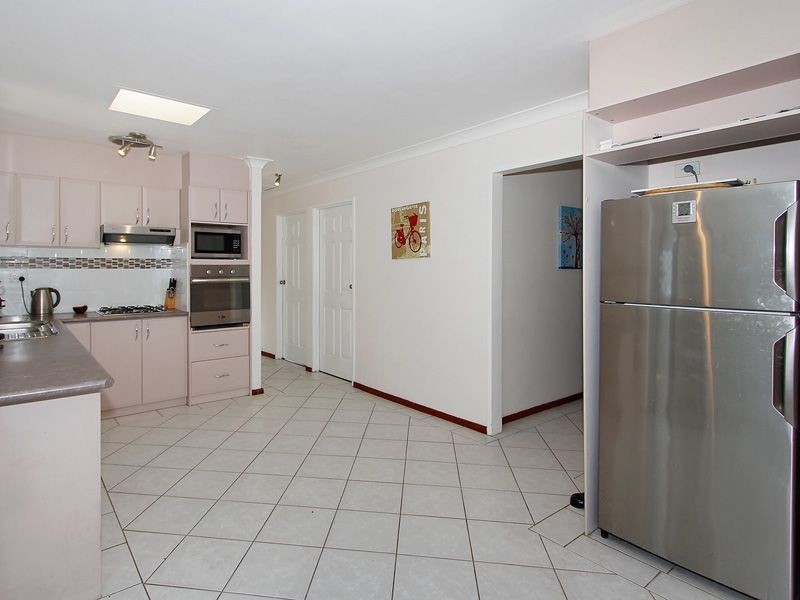 27 Bauhinia Road, Forrestfield WA 6058