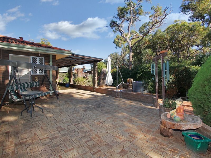 27 Bauhinia Road, Forrestfield WA 6058