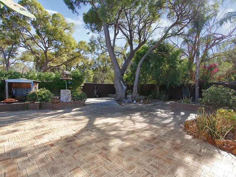 27 Bauhinia Road, Forrestfield WA 6058