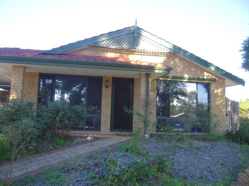 26 Kangaroo Entrance, Stratton WA 6056