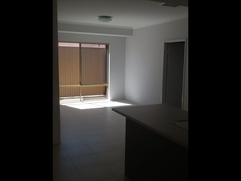 4/22 Jean Hulley Road, High Wycombe WA 6057