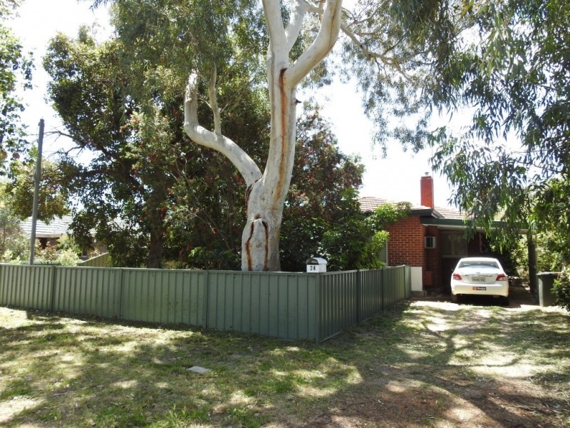 24 Markham Road, High Wycombe WA 6057