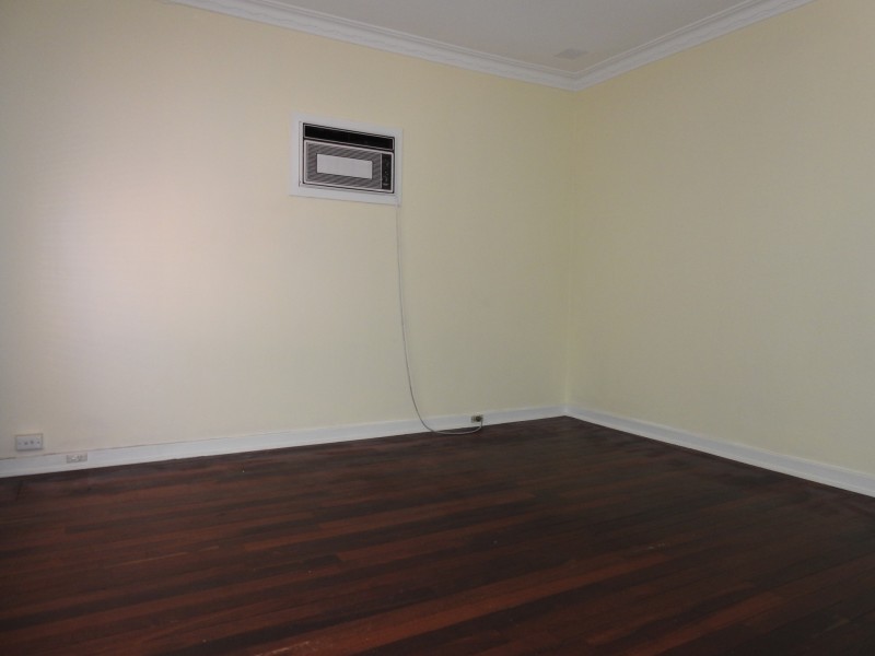 24 Markham Road, High Wycombe WA 6057