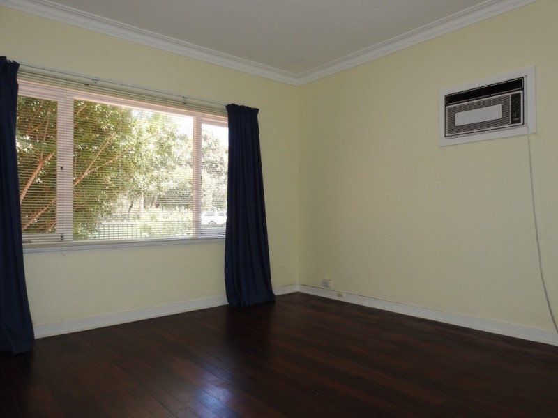 24 Markham Road, High Wycombe WA 6057