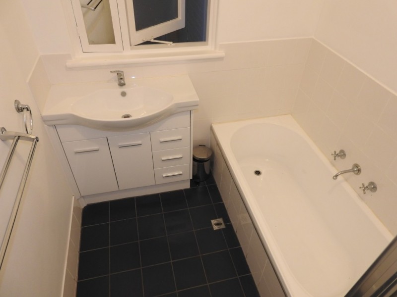 24 Markham Road, High Wycombe WA 6057