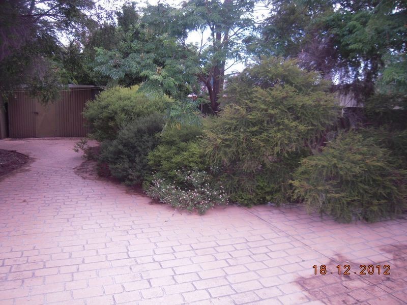 4 Rangeview Road, Bellevue WA 6056