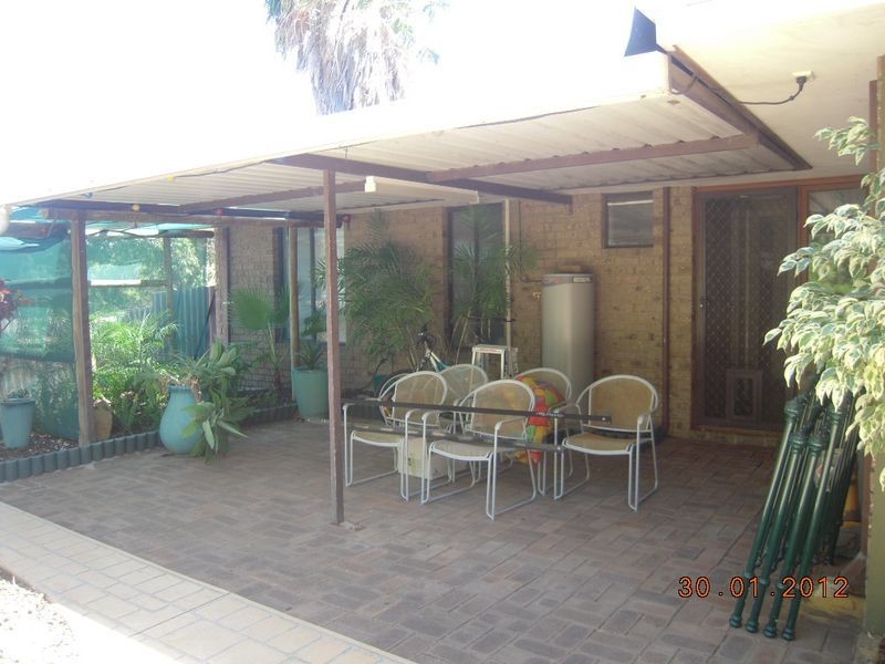 4 Rangeview Road, Bellevue WA 6056