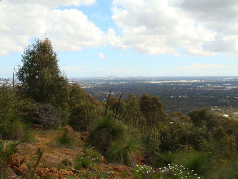 8 Milford Close, Gooseberry Hill WA 6076