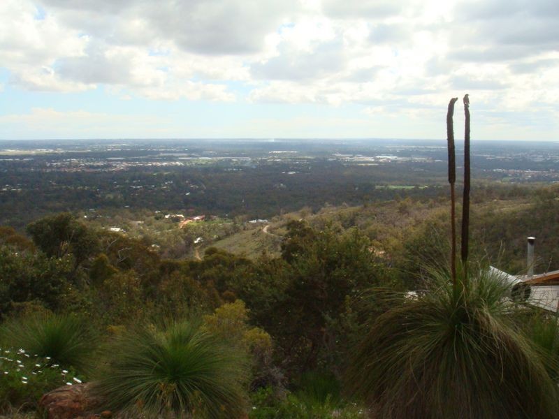 8 Milford Close, Gooseberry Hill WA 6076