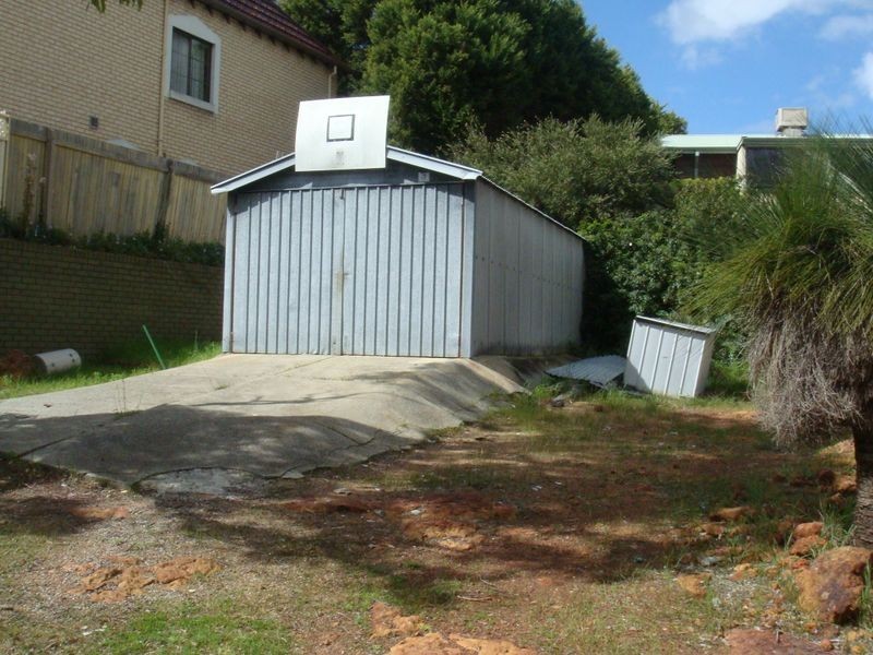 8 Milford Close, Gooseberry Hill WA 6076