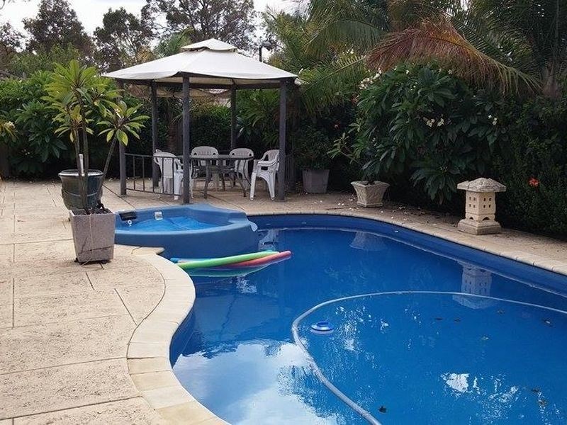 39 Myerson Crescent, Maida Vale WA 6057