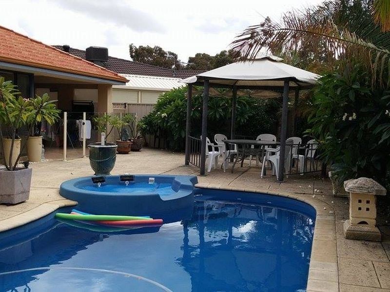 39 Myerson Crescent, Maida Vale WA 6057