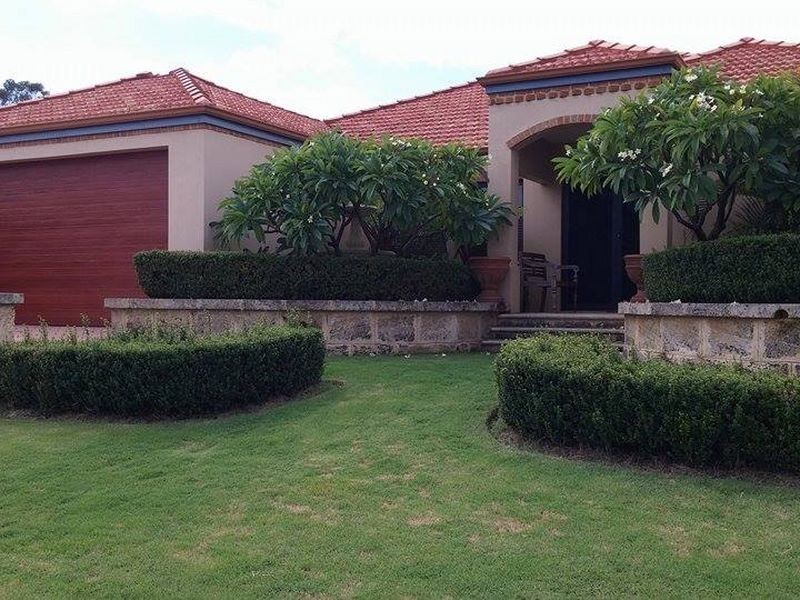 39 Myerson Crescent, Maida Vale WA 6057