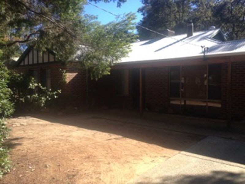 9 Landers Road, Lesmurdie WA 6076
