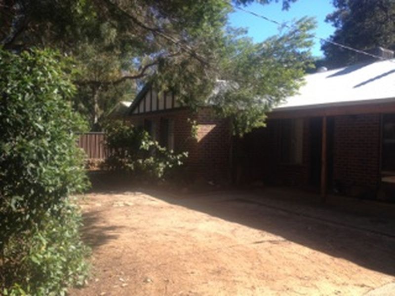 9 Landers Road, Lesmurdie WA 6076