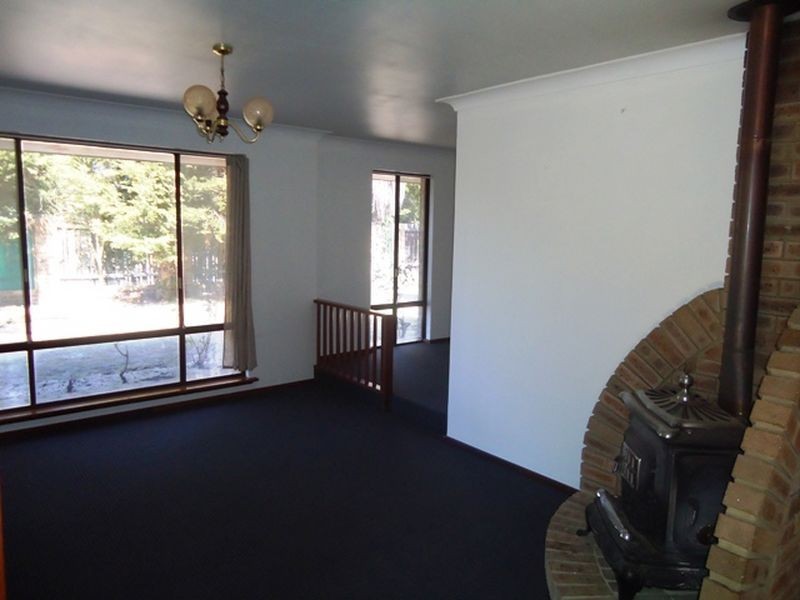 5 Castle Court, Forrestfield WA 6058