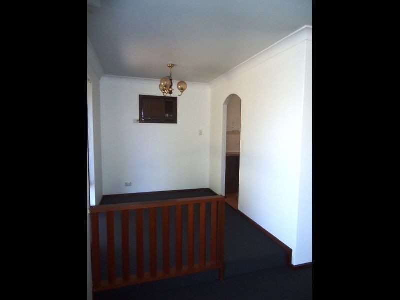 5 Castle Court, Forrestfield WA 6058