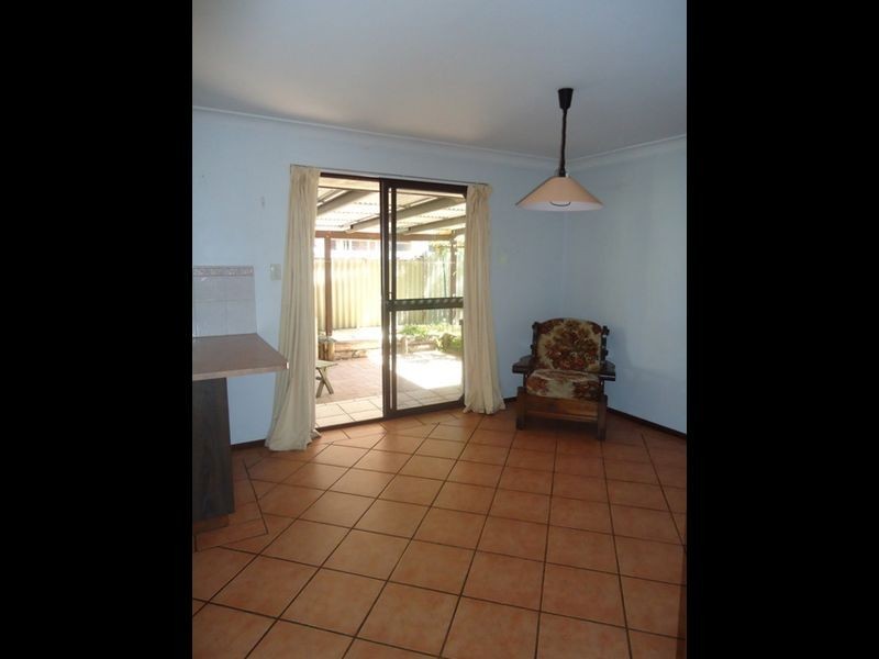 5 Castle Court, Forrestfield WA 6058