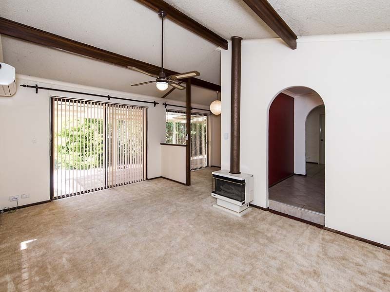 7 Torwood Drive, Gooseberry Hill WA 6076