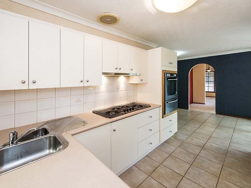 7 Torwood Drive, Gooseberry Hill WA 6076