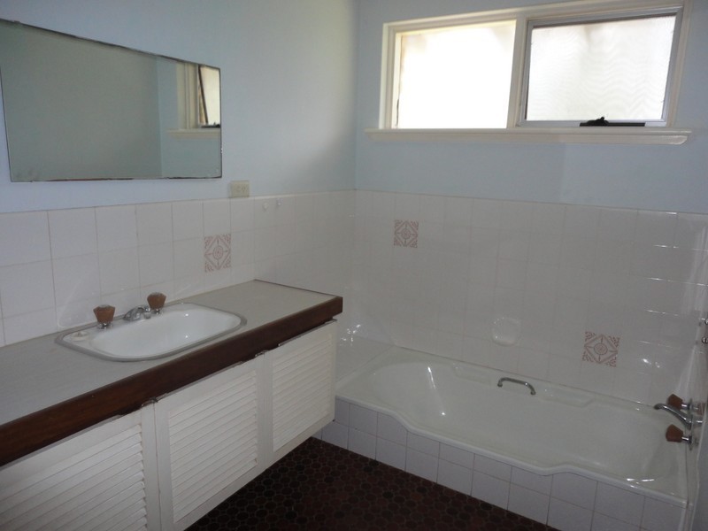 22 Bailey Road, Lesmurdie WA 6076