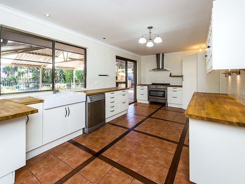 7 Valiant Close, Lesmurdie WA 6076